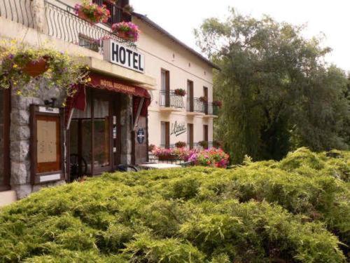 Hotel Le Castelet Ax-les-Thermes Exterior photo